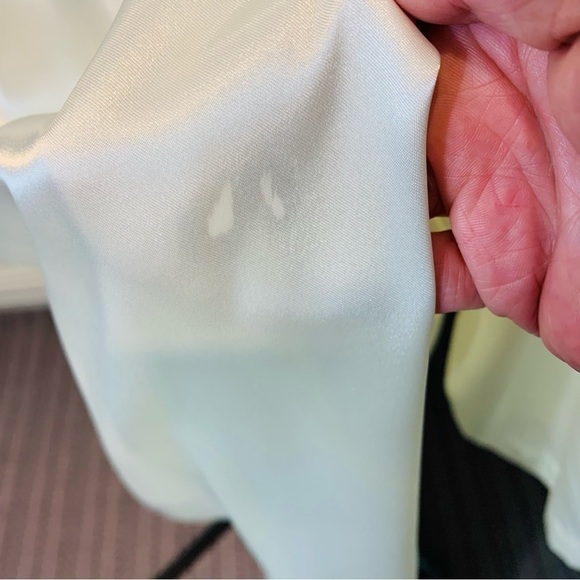 VERSAILLES Satiny Lace Off White Flowy Luxurious Long Dressing Gown Kimono Sz L - Picture 10 of 17